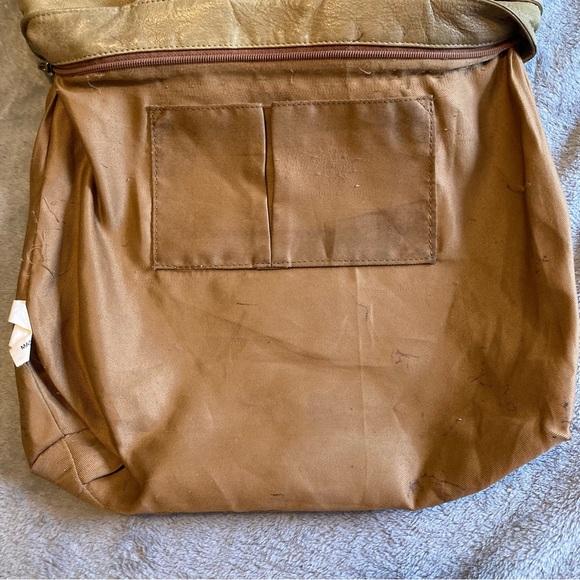 Great American Leatherworks Handpainted Shoulder Bag and Matching Wallet - Picture 10 of 15